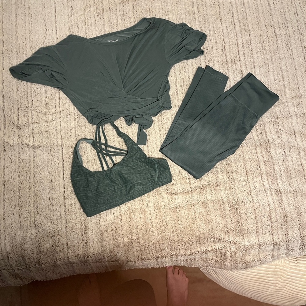 Victoria's Secret Ribbed Knitwear in Gray-green